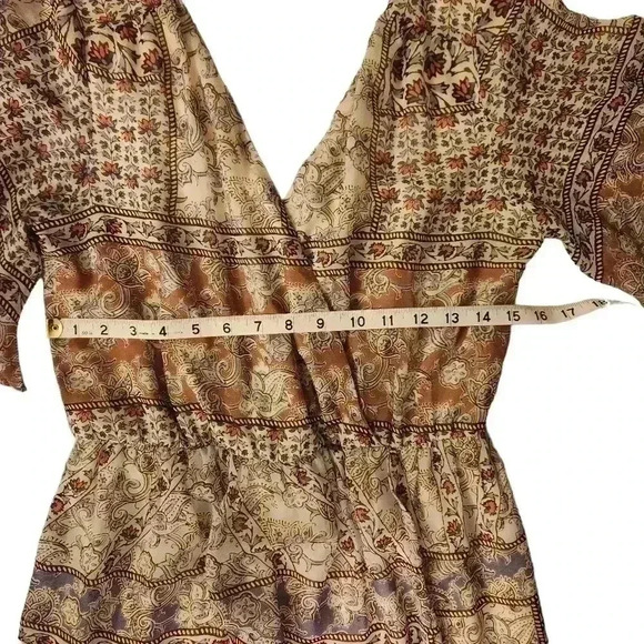 Lily Rose Long Mazi Dress Flare Sleeve Size M Neutral Colors Sheer With Lining - Picture 16 of 16